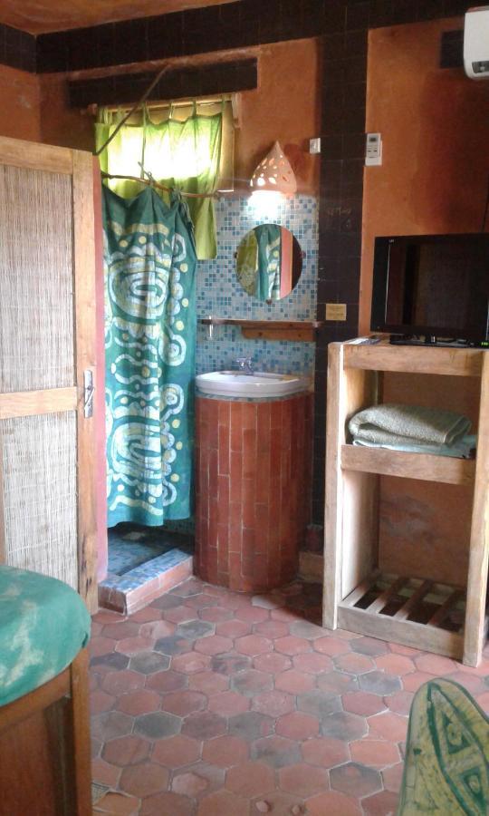 Hotel Sobo Bade Toubab Dialaw Esterno foto